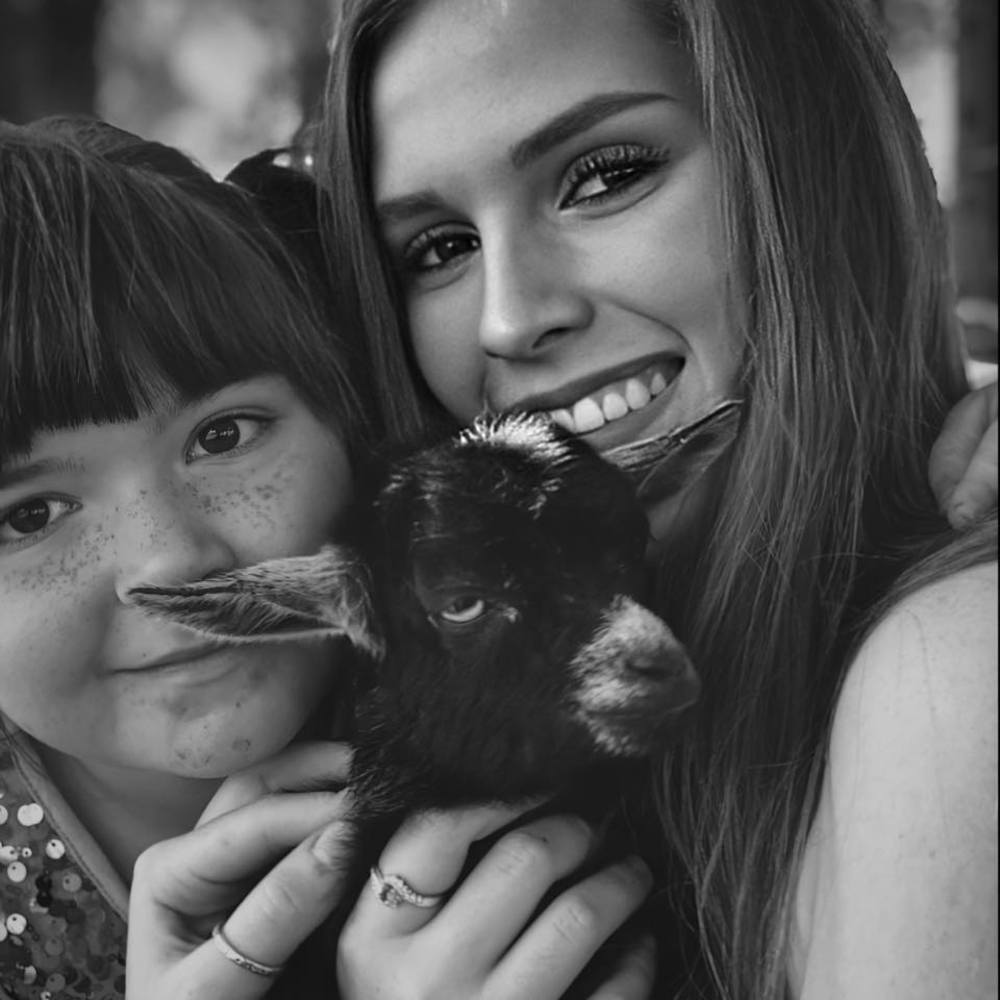 Meet your Posher, Katelyn